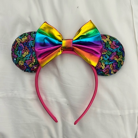 Rainbow Minnie Ears - Picture 1 of 3